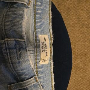 Abercrombie & Fitch Women's- The 90s Straight High Rise Jeans. Size 12/31. Seam